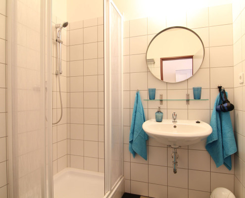 Guesthouse Goerlitz: ALBA - DZ-A Bathroom